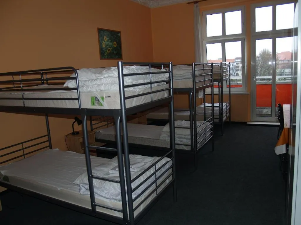 Single Bed in 6-Bed Dormitory Room